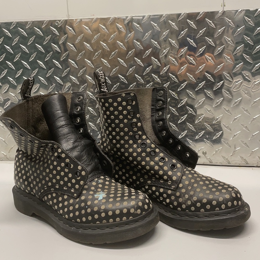 Docs + polka dots. Dr Martens